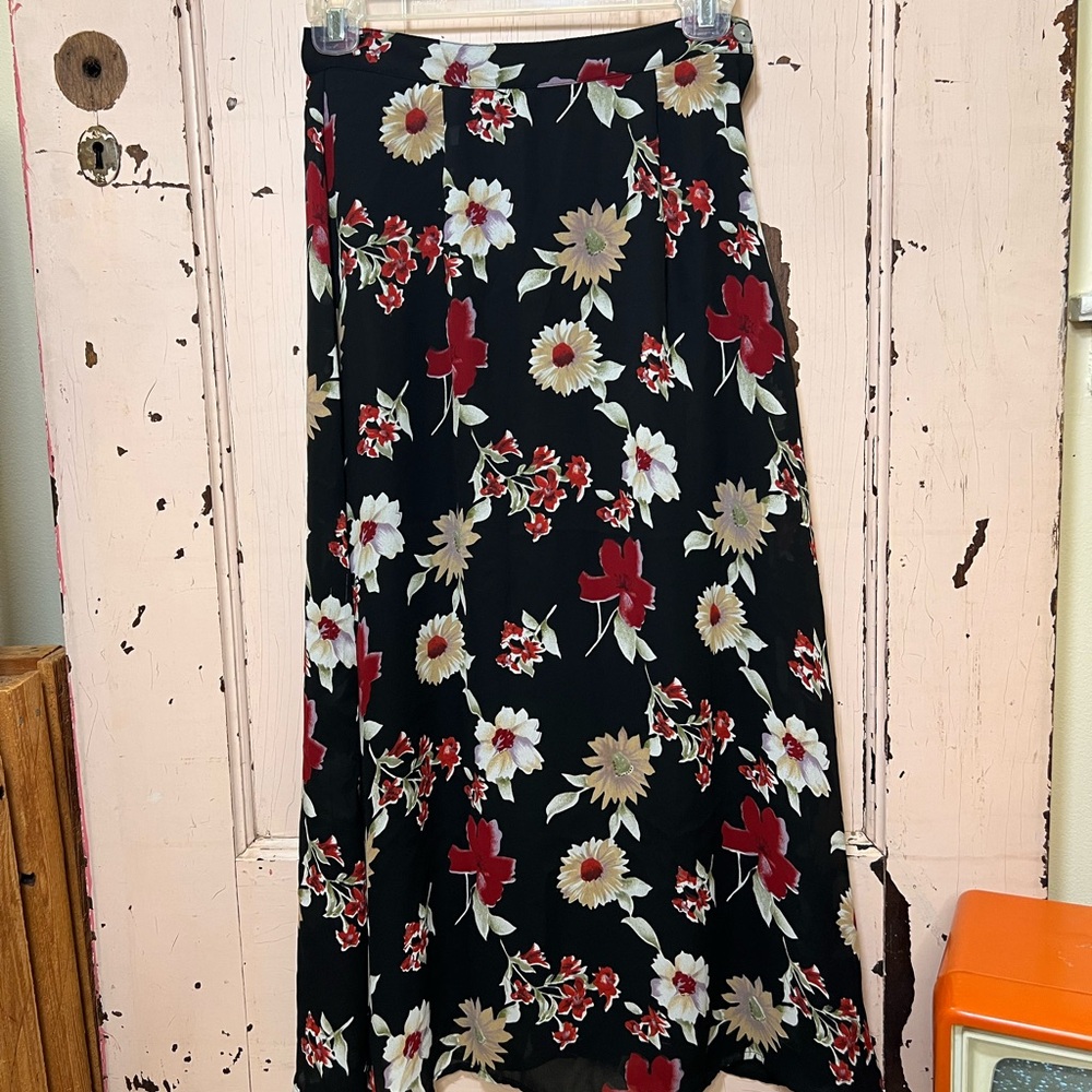 Petite Sophisticate Black Floral Midi Skirt Size 2 Goth Cottagecore Whimsigoth - Picture 14 of 15